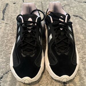 Adidas women’s Oznova